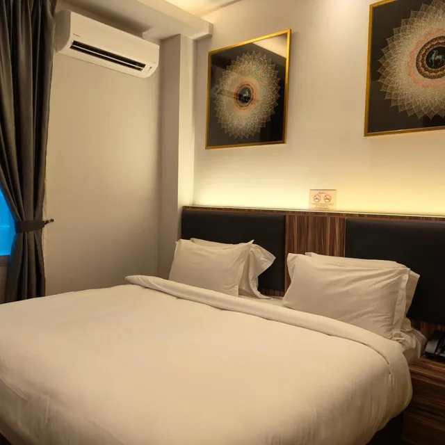 غرفة بسرير كينج، Asiatic Hotel 6/8