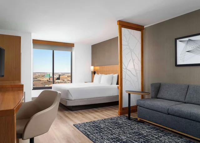 غرفة بسرير كينج، Hyatt Place Omaha/Downtown-Old Market 2/5
