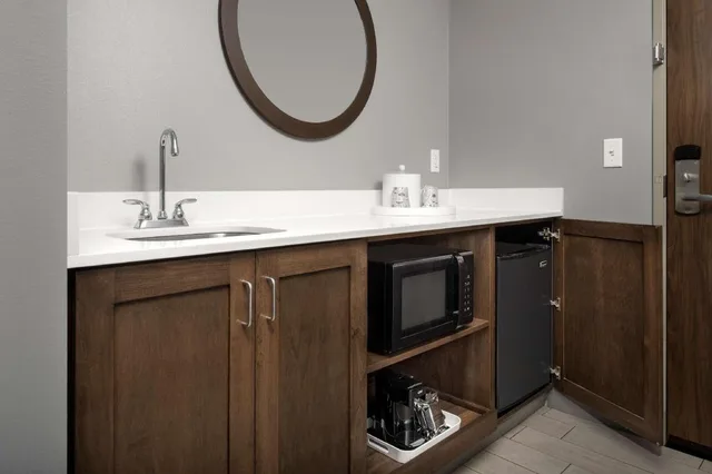 جناح استوديو بسريرين كوين مع أريكة لذوي الإعاقة، Hampton Inn Suites Rapid City Rushmore Sd 9/9
