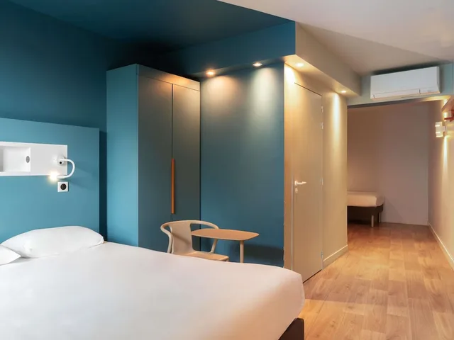 غرفة عائلية بسريرين منفصلين وسرير مزدوج وسريرين منفصلين، ibis budget Rouen Centre Rive Gauche 5/9