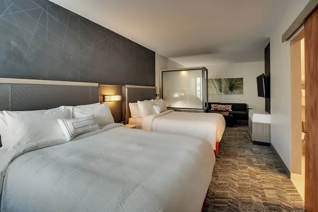 suite, multiple beds، SpringHill Suites by Marriott Gulfport I-10 1/3