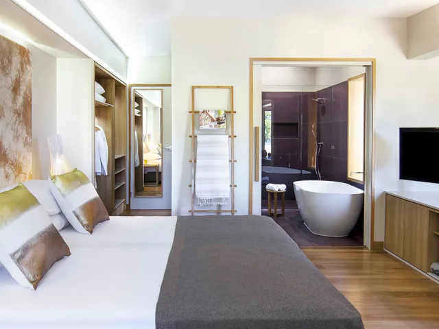 Botanic, Villa، Elements of Byron 2/2
