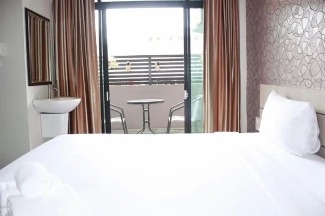 غرفة سوبيريور ثلاثية بسرير كينج وسرير فردي، P-Residence 6/7