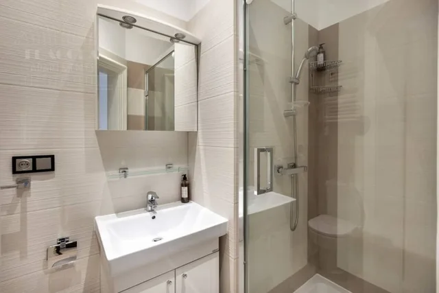 استوديو كلاسيكي بسرير كوين بإطلالة على المدينة بمطبخ صغير، Fragola Apartments Old Town 4/5