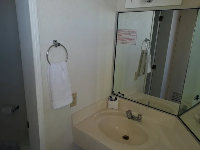 غرفة قياسية بسرير كوين، Corona Plaza Hotel 10/10