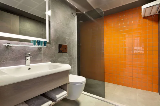 غرفة عائلية بسرير كوين، Days Hotel by Wyndham Ankara Cankaya 3/3