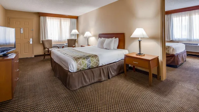 Standard, Multiple Beds, Best Western Cottonwood Inn 1/3