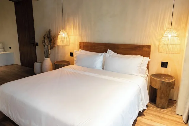 Deluxe, Double Bed, 2 Sofa, Makani Luxury Wanderlust 1/4