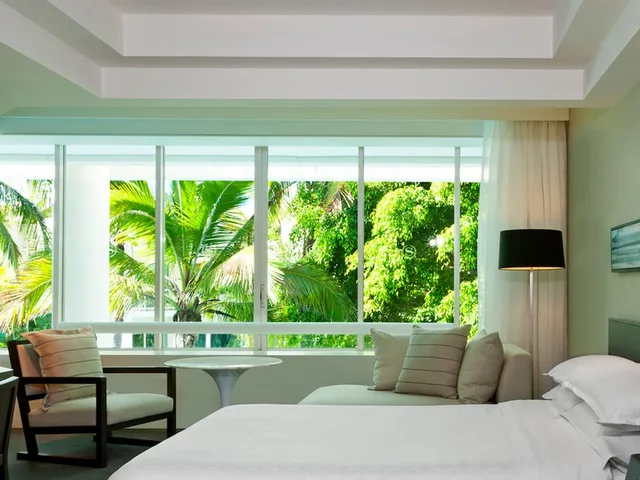 Room, King Bed, Resort View، SHERATON GRAND MIRAGE RESORT, GOLD COAST 4/5