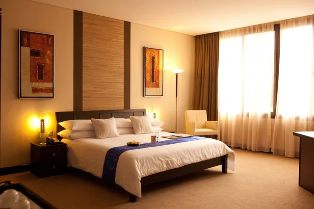 غرفة بسرير كوين بإطلالة على الحديقة بشرفة، Protea Hotel By Marriott Kampala 1/3