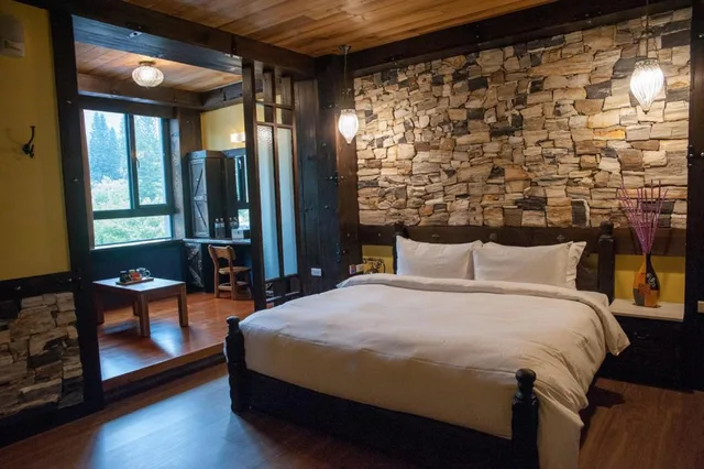 غرفة بسرير كوين بإطلالة على الجبل، Sun Moon Lake Youngquan Hotels 2/4