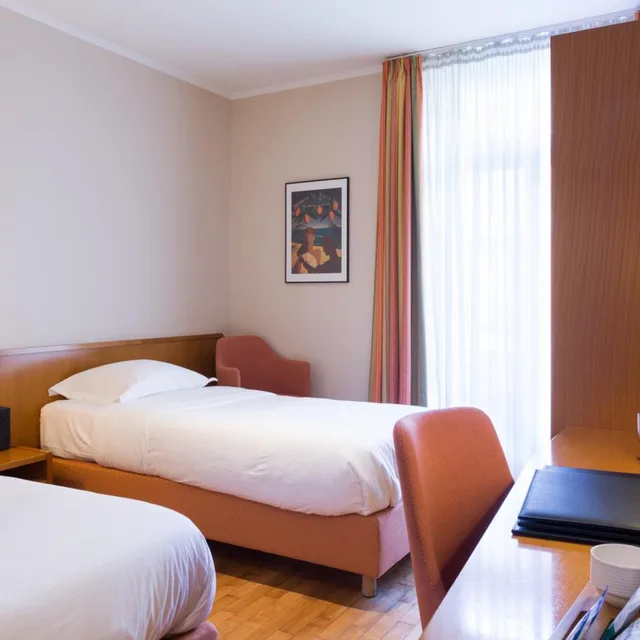 غرفة قياسية بسريرين منفصلين، Hotel Perrin 3/7