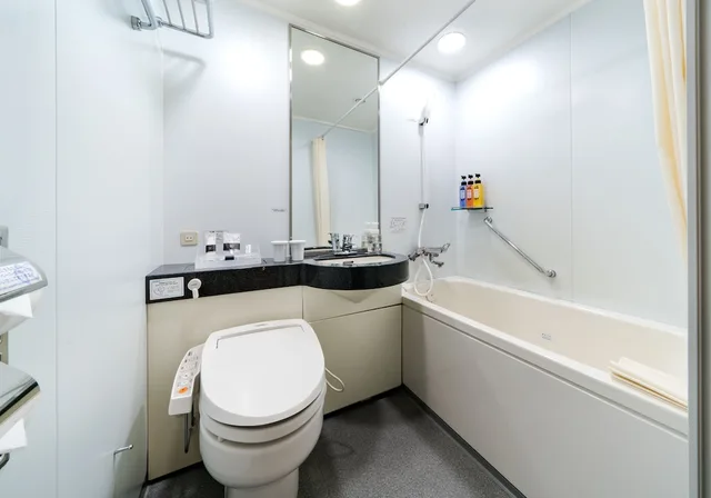 Room, Double Bed, Corner, Daiwa Roynet Hotel Kawasaki 6/6