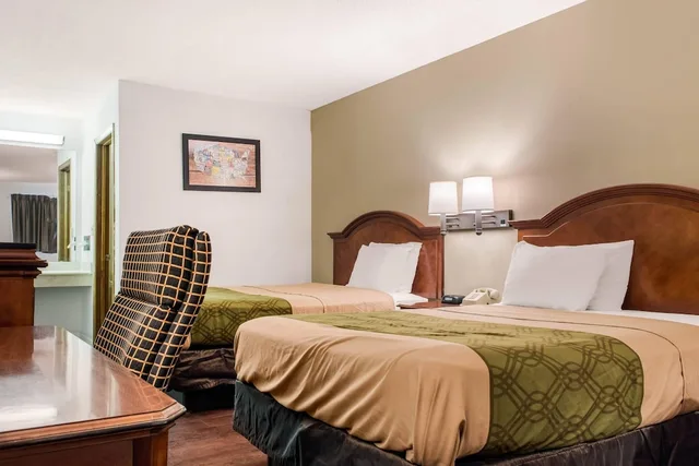 غرفة قياسية بسريرين مزدوجين للمدخنين، Econo Lodge Holland - Toledo 3/5