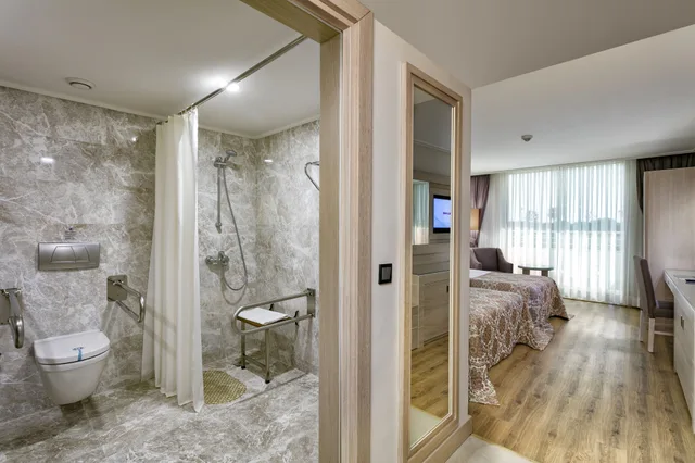 غرفة بسرير مزدوج لذوي الإعاقة، Miracle Resort Hotel 4/4