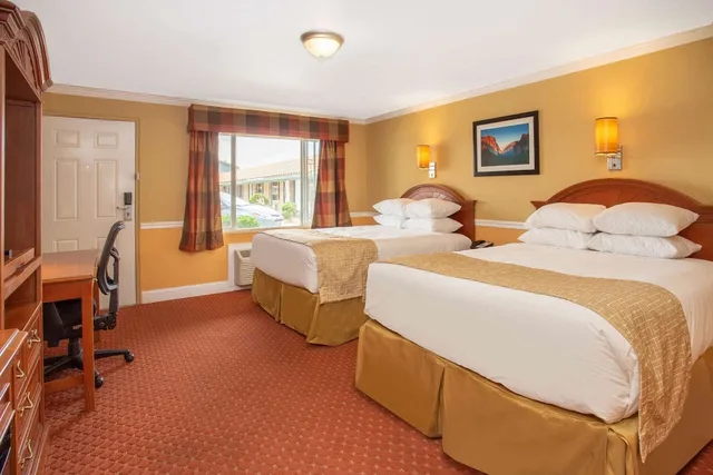 غرفة بسريرين كوين لذوي الإعاقة، Travelodge by Wyndham Hawthorne 1/1