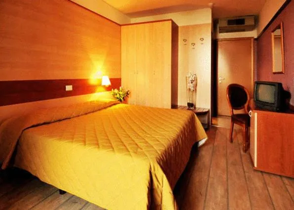 غرفة بسرير مزدوج، Centro Turistico Gardesano 5/10