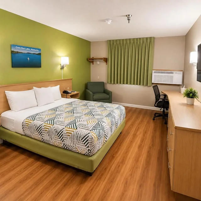Room, King Bed, Smoking, Motel6 Morehead, KY 1/10