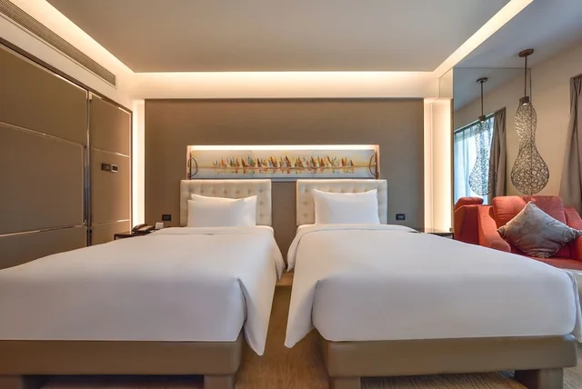 Premier, Twin Beds, West Wing، Furama 1/4