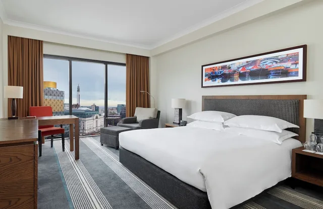 غرفة بسرير كينج في طابق مرتفع، Hyatt Regency Birmingham 5/8