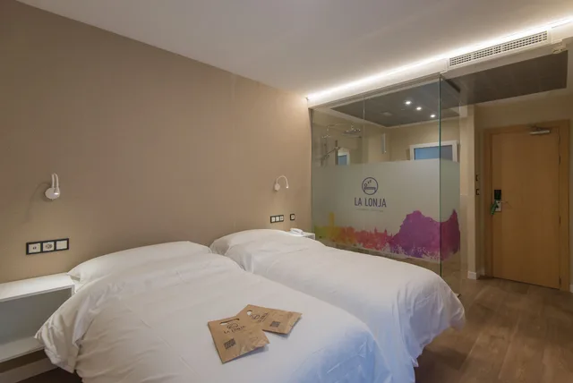 Superior, Twin Beds, La Lonja 2/4