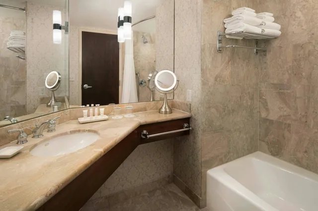 غرفة بسرير كينج، Salt Lake City Marriott City Center 4/5