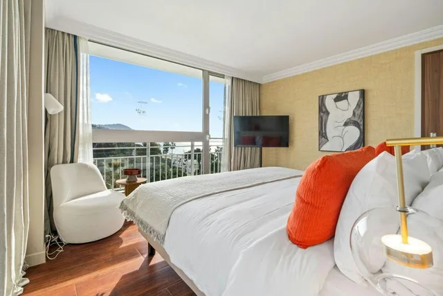 1 Bedroom, Mediterranean, Suite, King Bed, Garden View, Sofa, Balcony، LE MERIDIEN NICE 2/6