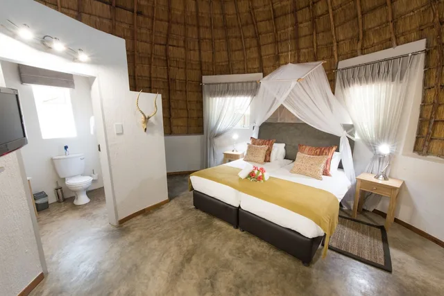 Standard, Twin Beds, Aha Sefapane Lodges And Safaris 1/6