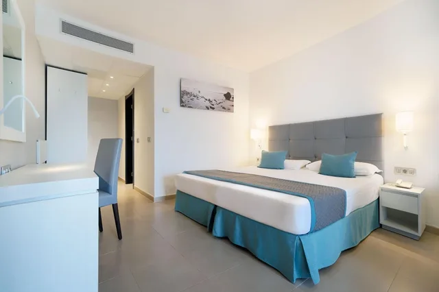 غرفة بسرير مزدوج أو سريرين منفصلين، Hotel Las Costas 4/10