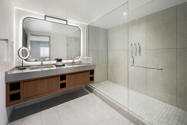 1 Bedroom, Presidential, Suite, King Bed, Dining Area, Sofa, Large, Courtyard Athens Downtown 3/3