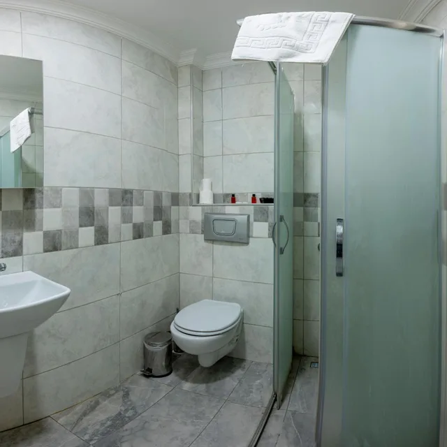 Standard, King Bed, Hotel Grand Istanbul 4/4