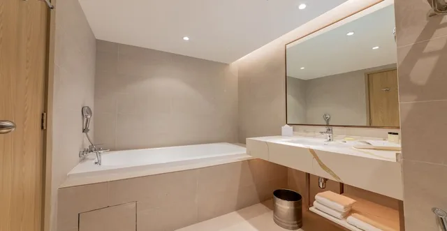 غرفة كلوب بسريرين منفصلين، Hilton Shah Alam Glenmarie 4/4
