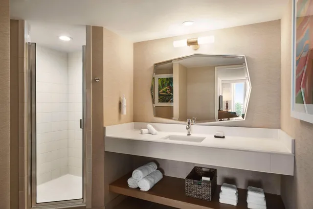 2 Rooms, Suite, 2 Queen Beds, Ocean Front، Embassy Suites by Hilton Deerfield Beach Resort & Spa 2/3
