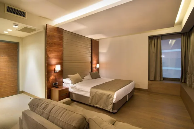 غرفة ديلوكس بسرير مزدوج بإطلالة، Hotel Arcadia Blue Istanbul 2/7
