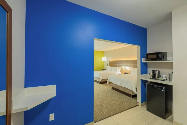 غرفة قياسية بسريرين كوين لذوي الإعاقة، Holiday Inn Express Suites Lindale 4/4