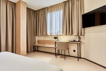 Silk, Club, Deluxe, Single, King Bed, Silken Ciudad Gijon 2/2