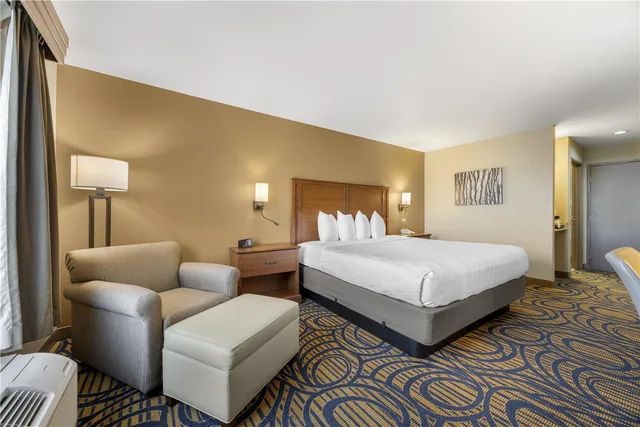 غرفة بسرير كينج لذوي الإعاقة، Best Western Woodburn 2/4