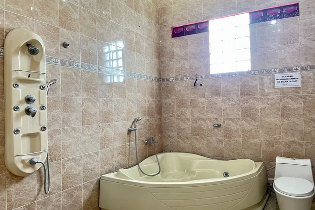 جناح، Hotel Ramayana Garut 6/6