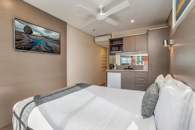 Motel, Queen Bed, Ocean View، MANLY PARADISE MOTEL AND APARTMENTS 3/6