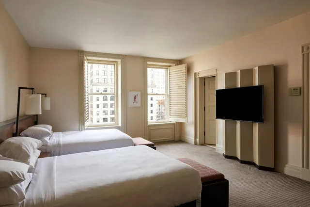غرفة بسريرين كوين، The Bellevue Hotel 2/8