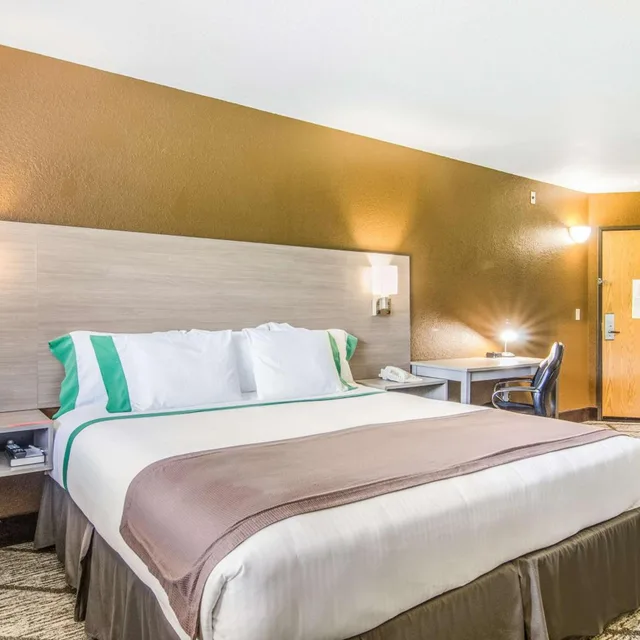 جناح بسرير كينج بمطبخ صغير، Guesthouse Poulsbo 1/4