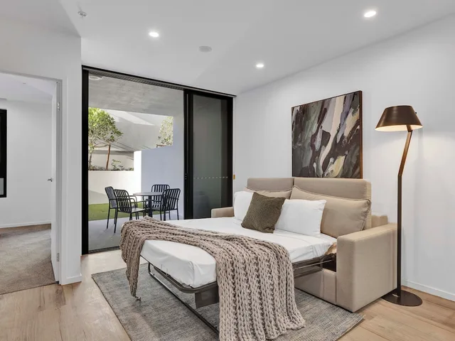 1 Bedroom, Executive, Apartment, King Bed, Sofa, Rambla at Berwick House 1/5