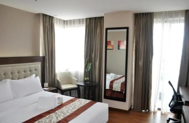 Deluxe, Queen Bed, Ace Hotel And Suites 2/4
