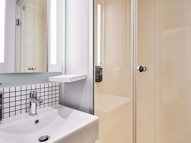 غرفة قياسية بسريرين منفصلين، IBIS BUDGET SAINT MAURICE 3/6