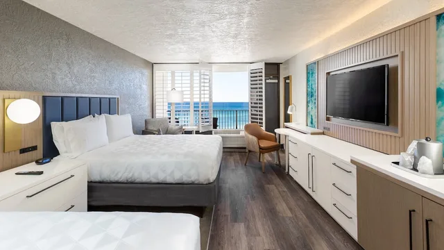 Standard, 2 Queen Beds, Ocean Front, High Floor, Holiday Inn Resort Panama City Beach 5/10