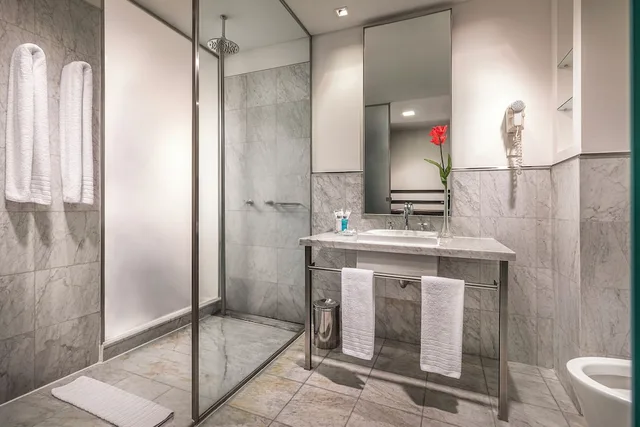 غرفة سوبيريور بسرير كوين، Broadway Hotel And Suites 5/5