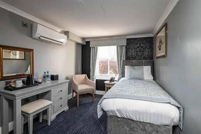 غرفة مريحة مفردة، Thames Riviera Hotel, Sure Hotel Collection by Best Western 1/8