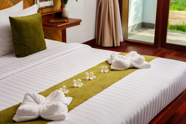 Style, Modern, Luxury, King Bed, Pool View, Balcony، Khmer House Resort 2/3