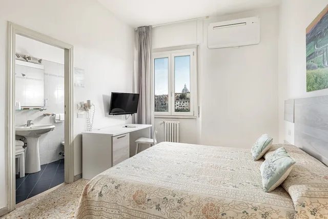 غرفة قياسية بسريرين منفصلين بإطلالة على المدينة، Hotel Minerva 8/10