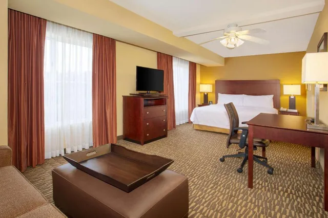 استوديو بسرير كينج مع أريكة لذوي الإعاقة، Homewood Suites By Hilton Tampa-Brandon 1/4